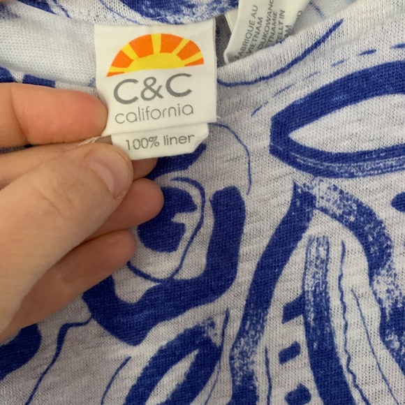 C&C California 100% Linen Patterned top - Picture 2 of 4